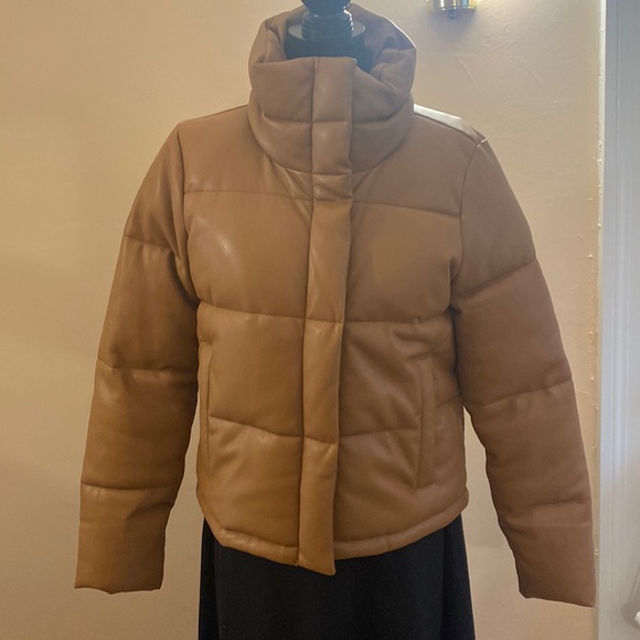 Abercrombie Vegan Leather Mini Puffer Camel Brown Sz Large SOLD OUT - Picture 2 of 13